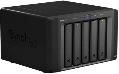 ������ ���������� Synology DX517