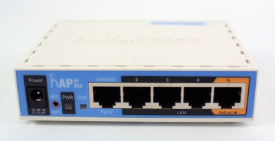 ������ MikroTik hAP AC lite RB952Ui-5ac2nD 802.11ac 2.4/5��� 22dBM 4xLAN USB