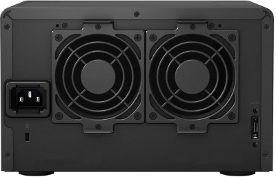 ������ ���������� Synology DX517